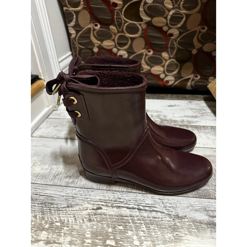 MICHAEL MICHAEL KORS Size 8 Larson Burgundy Back Tie Rainboots